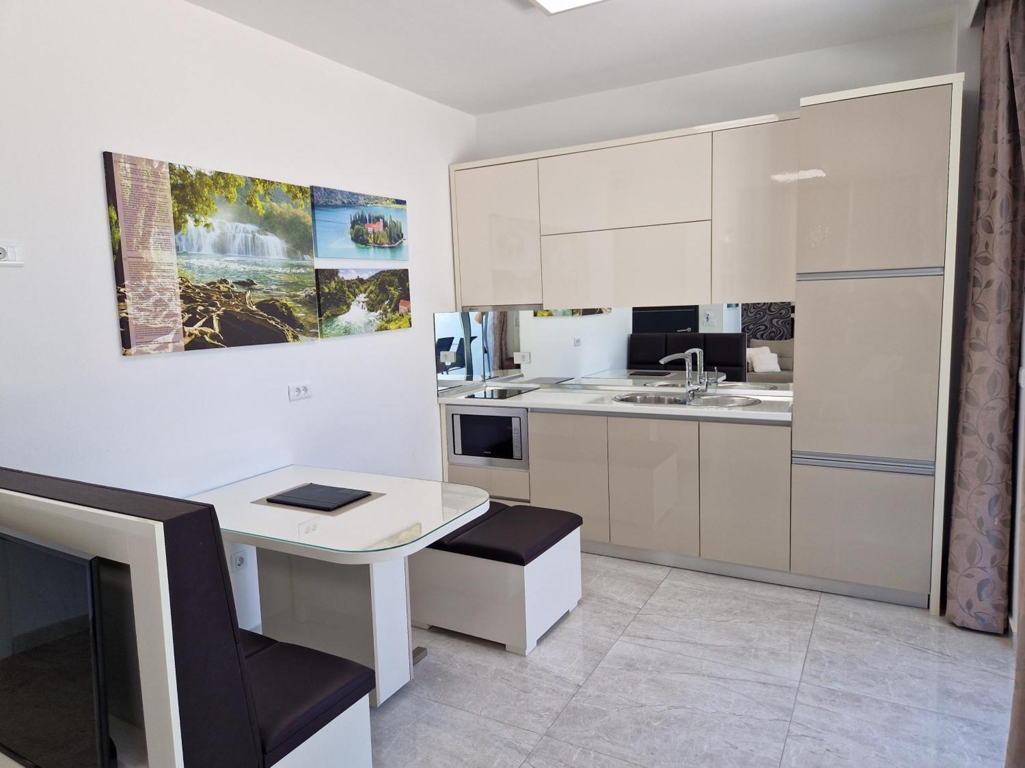 Apartments Dalmatia Infinity بيبينيا الغرفة الصورة